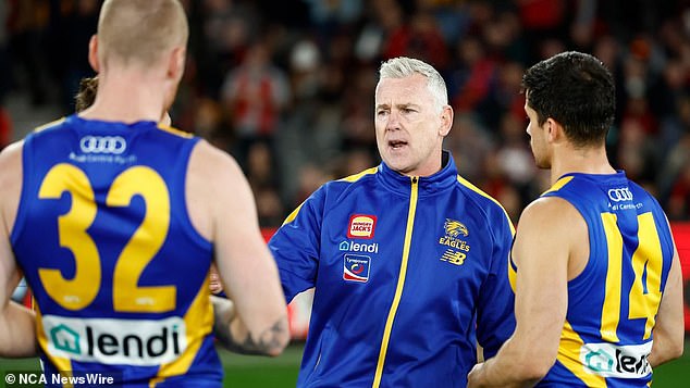 West Coast coach Adam Simpson under increased pressure after reports of player unrest