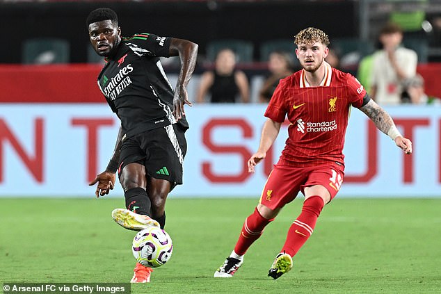 Thomas Partey (left) struggled in midfield, leaving the defence unprotected too often