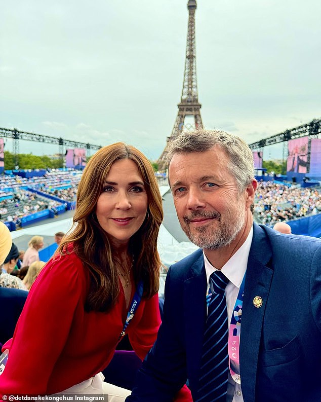 Danish monarchs Queen Mary and King Frederik took a stunning photo with the Eiffel Tower behind them, just minutes before the opening ceremony