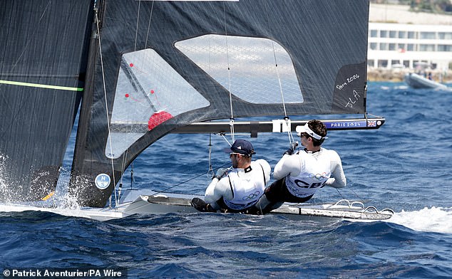 James Peters and Fynn Sterritt were in sixth place, but the race will have to start again