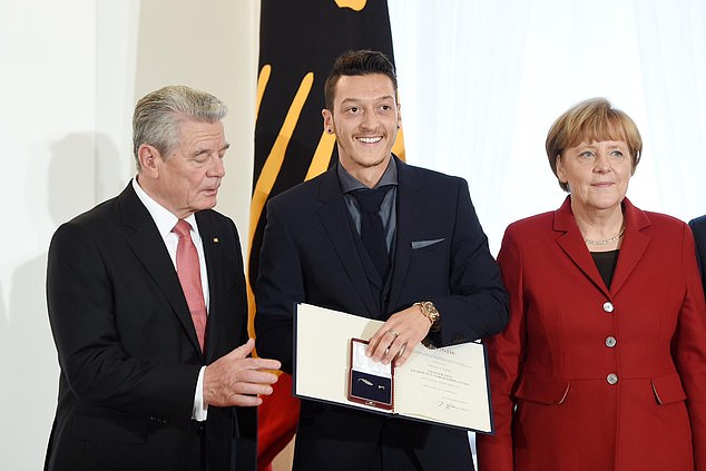 As a member of the German team that won the 2010 World Cup, Özil was awarded the Silver Laurel Leaf that year