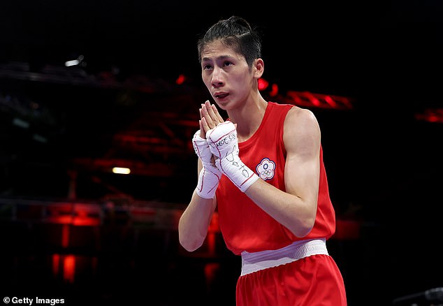 Lin won her opening bout in the women's featherweight boxing event Friday night