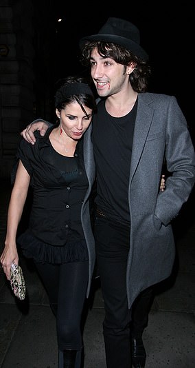 There were also rumors that she had an affair with Alex Zane in 2006, pictured