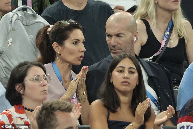 Football legend Zinedine Zidane was on hand at the Bercy Arena to watch the American star in action