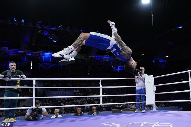 Senior has set his sights on Australia's first Olympic gold after beating Filipino Carlo Paalam in a comeback, 3-2 split decision at the North Paris Arena on Saturday