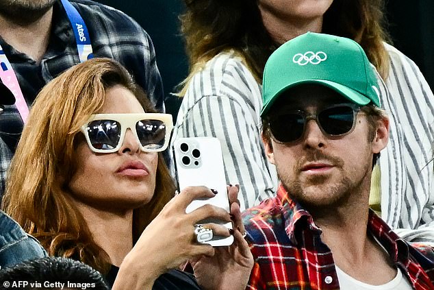 Ryan Gosling and Eva Mendes made a rare public appearance in Paris to support her