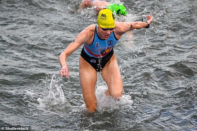 Jolien Vermeylen, who is also part of the Belgian team, complained about the water quality