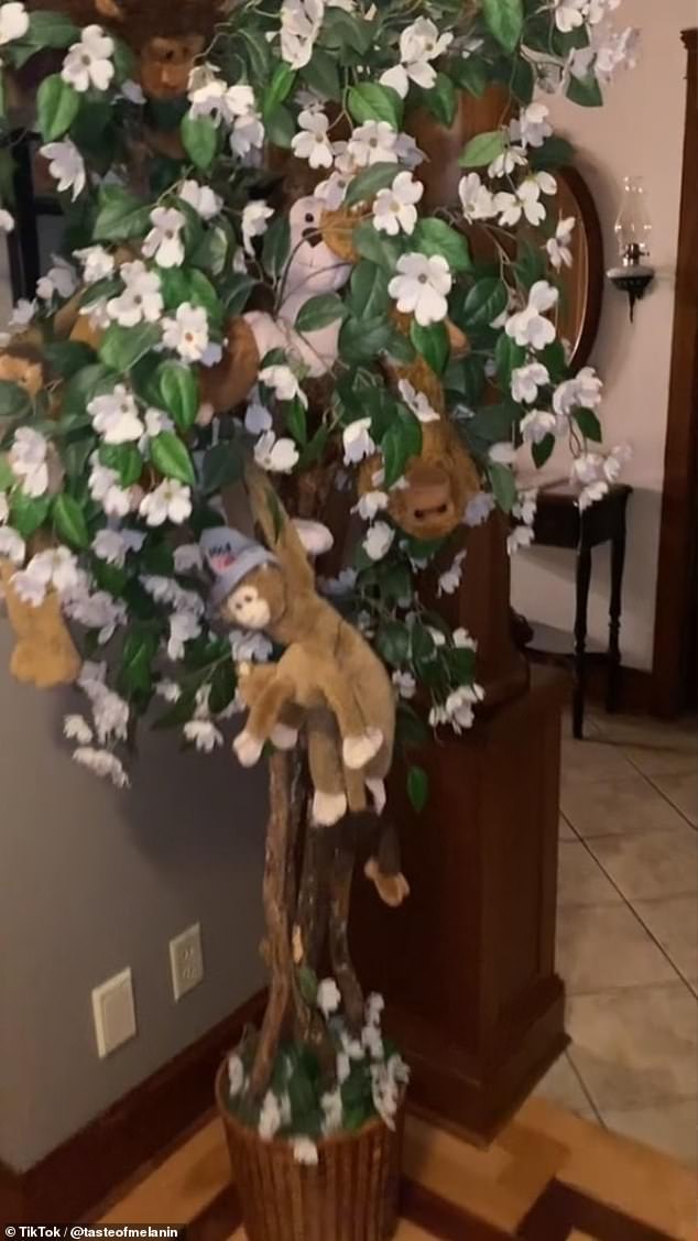 The decorations consisted of stuffed monkeys hanging from cotton branches