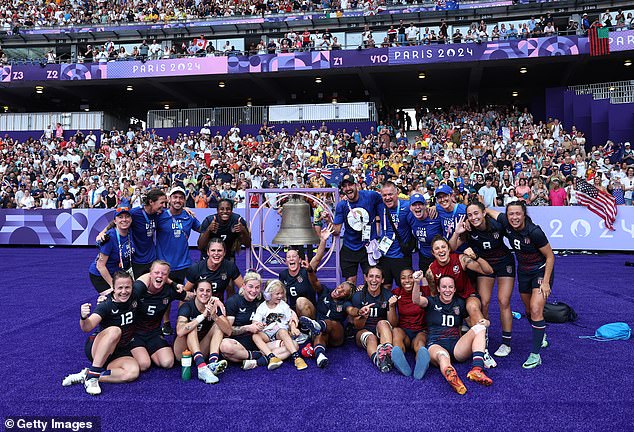 Rugby players were the first to ring the bell when the Stade de France hosted the Sevens competition before athletics took over at the famous venue