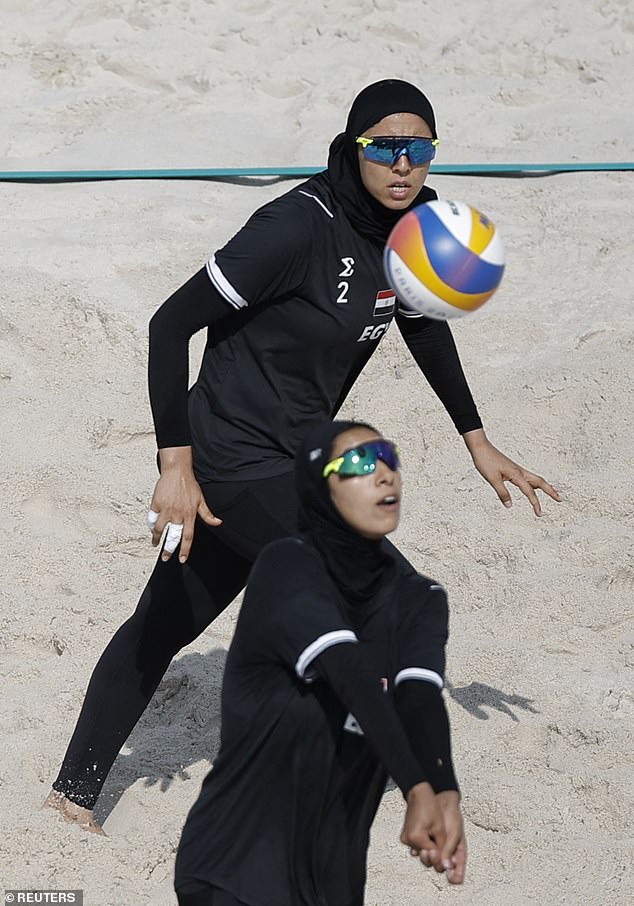 Egyptian athletes Marwa Abdelhady and Doaa Elghobashy arrived last week fully dressed in an all-back outfit and hijab