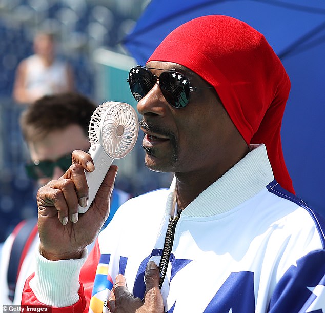 Last Wednesday afternoon the rapper made time to go to the beach volleyball tournament