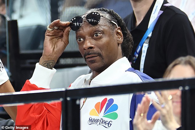 Snoop reacted in a striking way to Simone Biles' women's gymnastics qualifying performance, lifting up his sunglasses to reveal a wide-eyed look