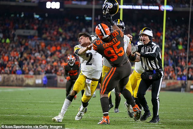 1723091263 639 Appalachian State player attacks teammate with his helmet in practice