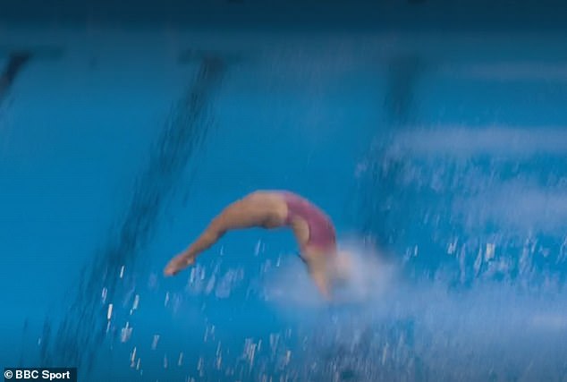 Vazquez did it all wrong and received an extremely painful blow with the water on her back