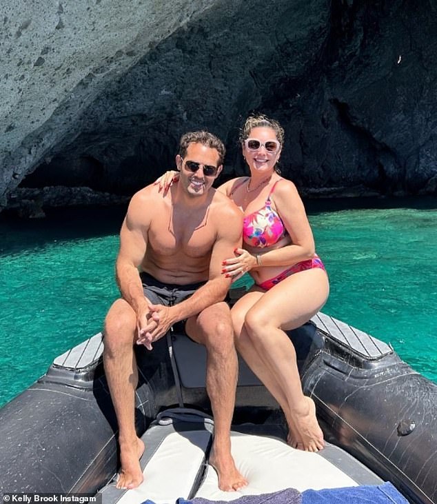 Kelly was undoubtedly refreshed after her romantic trip to Greece with husband Jeremy Parisi, 39