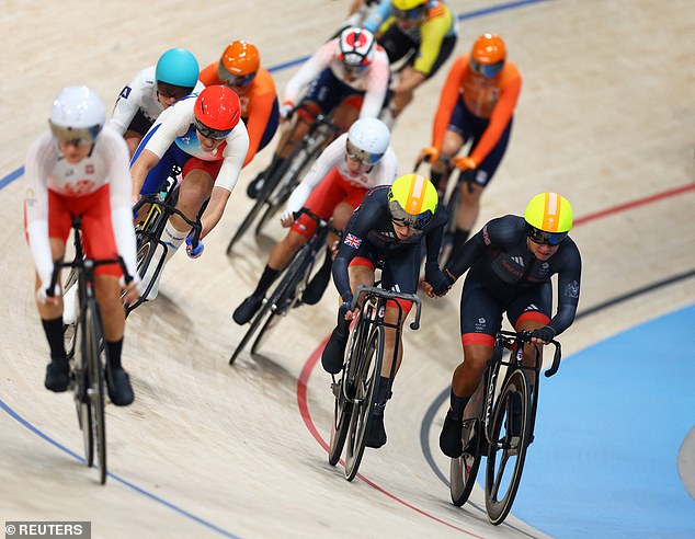 Italy, who never looked back after taking the lead with a 20-point sprint, crossed the finish line first, while the Netherlands dropped to bronze