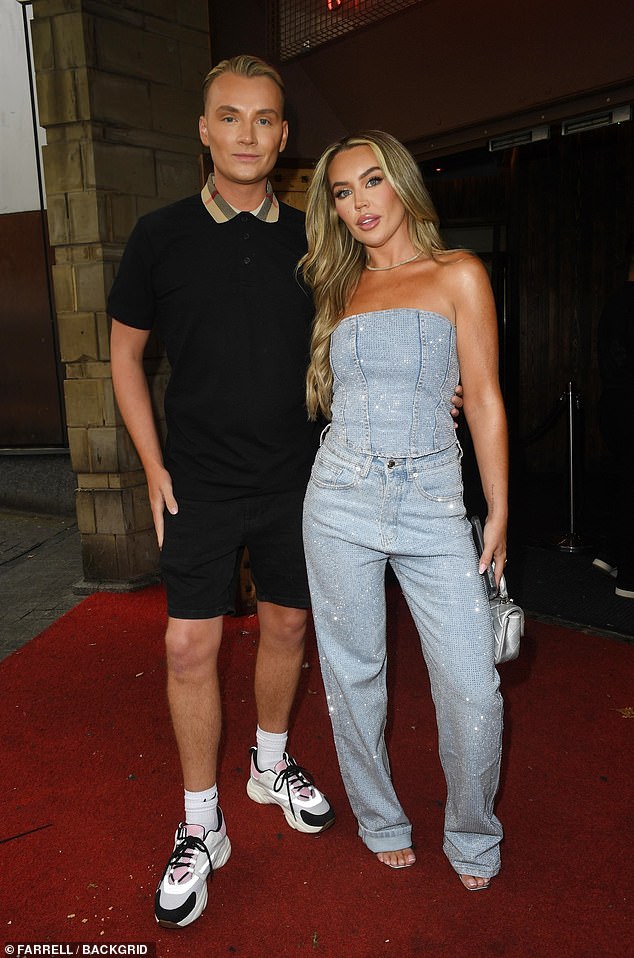 Samantha was joined by TOWIE's Harry Derbidge, 30, and the two posed for a photo together on the red carpet