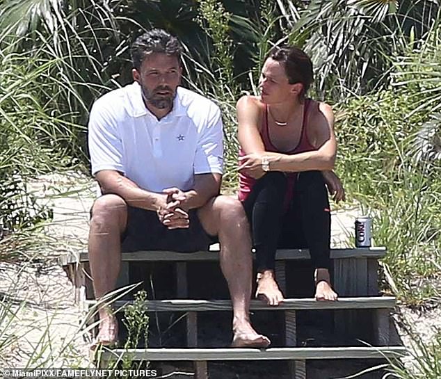 Ben and Jennifer shocked Hollywood in 2015 when they announced their marriage was over and decided to weather the storm with a vacation to the Bahamas