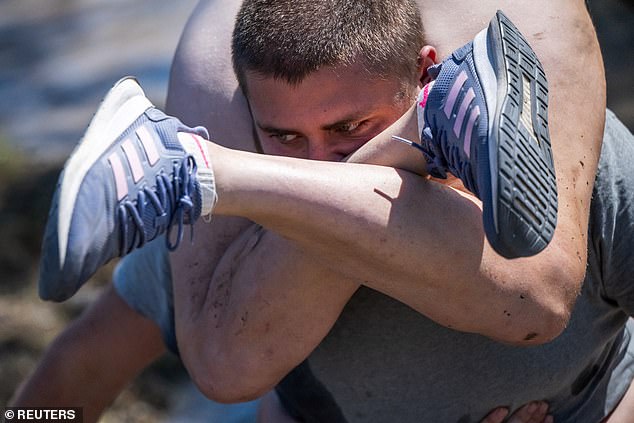 Although it is a new tradition in Hungary, there are also races in which women are carried in other countries. They are especially popular in Finland and Estonia.