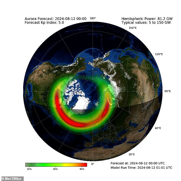 An animation from the Met Office shows the auroral oval - the ring-shaped area of ​​auroral activity that defines the reach of the Northern Lights and where they will be most visible