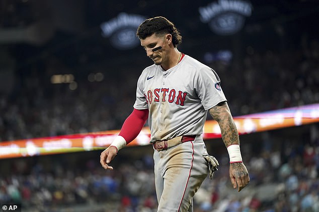 The outfielder admits he failed as a role model for younger fans during the game