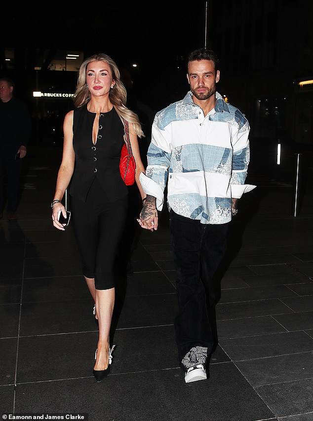 Despite the controversy, Kate and Liam, who were first linked in October 2022, proved all was well between them as they were photographed holding hands later in the evening at Sexy Fish