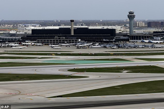 The area of ​​the O'Hare airport terminals where Vinton's body was found is considered safe, but not 