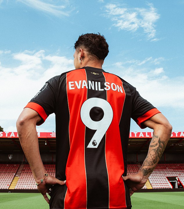 Evanilson will wear the number 9 shirt after completing his move to the Premier League club