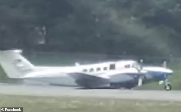 The landing gear of the U.S. military plane failed moments after it made an emergency landing at El Dorado International Airport in Bogotá, Colombia on Thursday. No injuries were reported