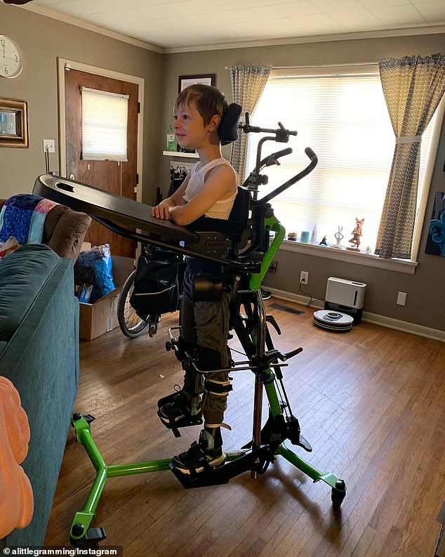 Because their duplex has a steep staircase leading to the front door, it was not possible for any of the family members to bring the heavy wheelchair inside. Andrew was therefore forced to use a mechanical wheelchair, despite his diminishing muscle strength.