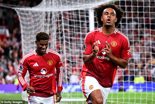 Debutant Joshua Zirkzee scored the winning goal in the closing stages to ensure Man United got off to the perfect start