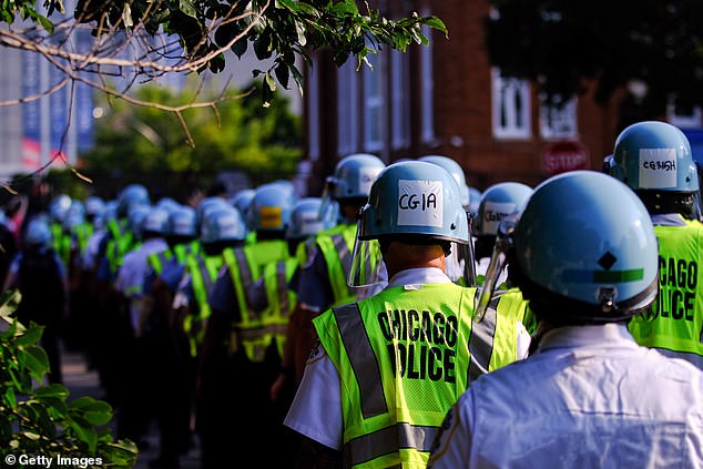 Specialized police with riot gear such as visors forced the activists to leave the park