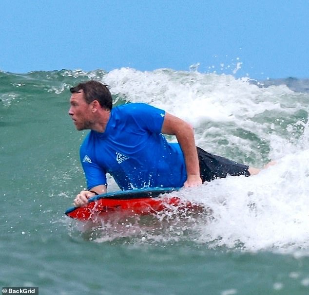 Meanwhile, Avatar star Sam, who has three sons with the model, looked like a pro as he cut through the water, dressed in a blue T-shirt and black shorts