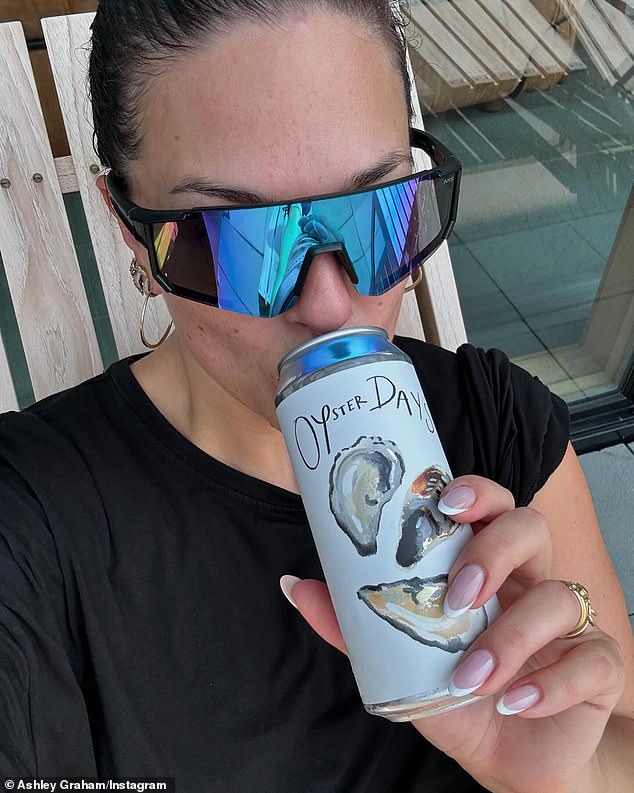 That same day, she also spent time sunbathing and lounging outside, as seen in a selfie she took of herself sipping a can of Oyster Days drink.