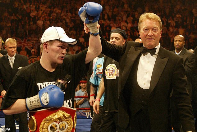 Crowe said that while Hatton was celebrating, Tszyu was 