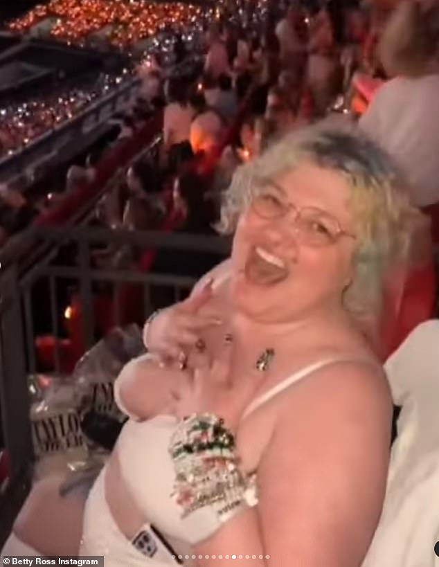 Betty looked happier than ever as she sang along to Taylor's hits during the concert