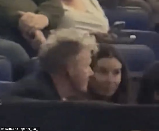 On X, formerly Twitter, a fan shared a video of Gordon gratefully accepting a round of applause from the audience before sitting down next to Tana, who turned 50 on Friday