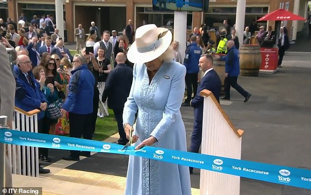 During her visit today, Camilla opened the Bustardthorpe Development, which is designed to enhance the racegoer experience