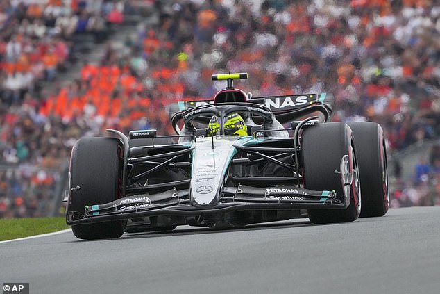 Lewis Hamilton only put his car in 12th place, but that is no longer a big surprise for the viewers