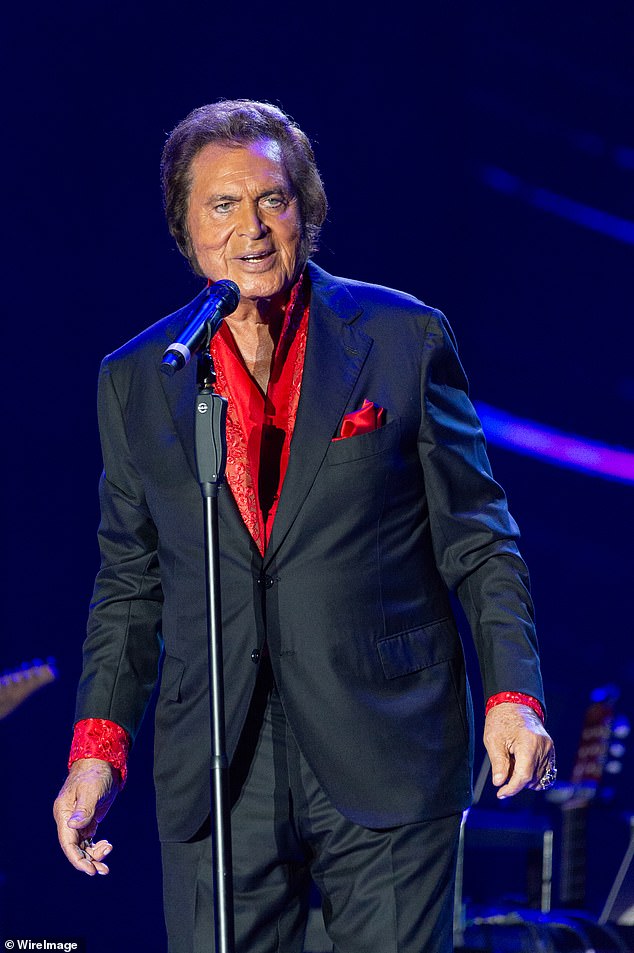 Although the origins of their feud have never been fully clarified, one of Jones' former girlfriends claimed that Humperdinck flirted with her in 1979