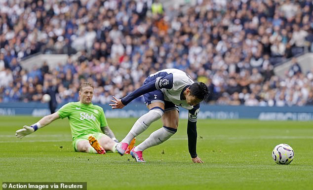 Pickford was annoyed that Son had caught him in possession for Tottenham's second goal