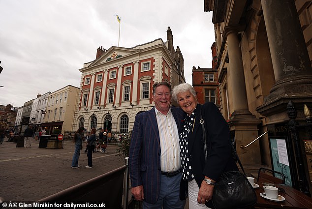 Gary and Lesley from Grimsby, North Lincolnshire, said they saw no need to fly the new flags