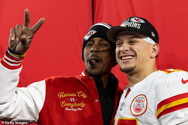 Kansas City Chiefs' Patrick Mahomes #15 celebrates with his father Pat Mahomes