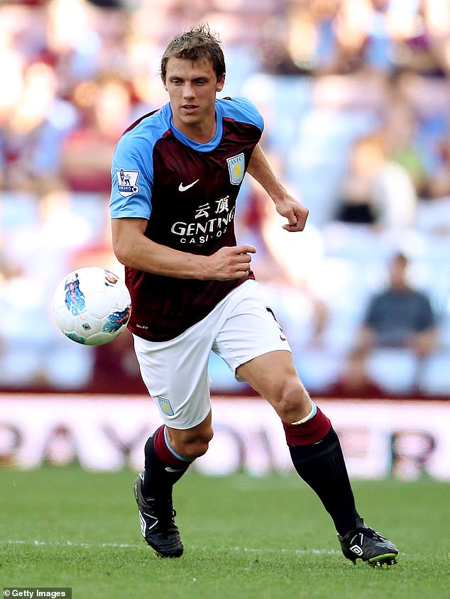 Stephen Warnock had a falling out with Gerard Houllier during his time at Aston Villa