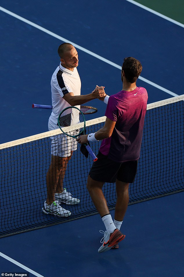 1724802765 257 Dan Evans completes spectacular comeback against Karen Khachanov in the