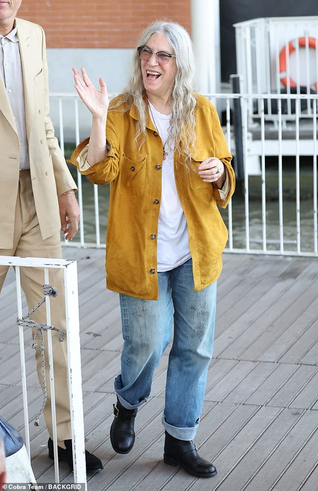 Meanwhile, American singer Patti, 77, wore a bright yellow shirt and jeans as she waved to some of her fans