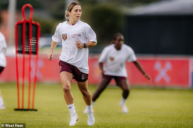 Hammers players, including Matildas star Katrina Gorry, wore special warm-up shirts dedicated to Tombides