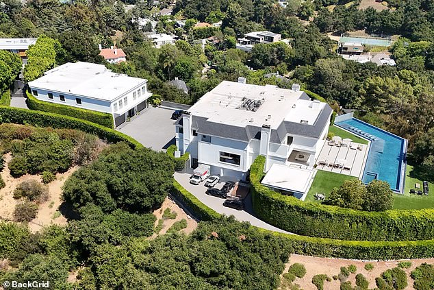 Lopez and Affleck — who reportedly have a $20 million mortgage — hired real estate agent Santiago Arana of The Agency in May to quietly take it off the market, before listing it on the MLS on July 11 for a staggering $68 million