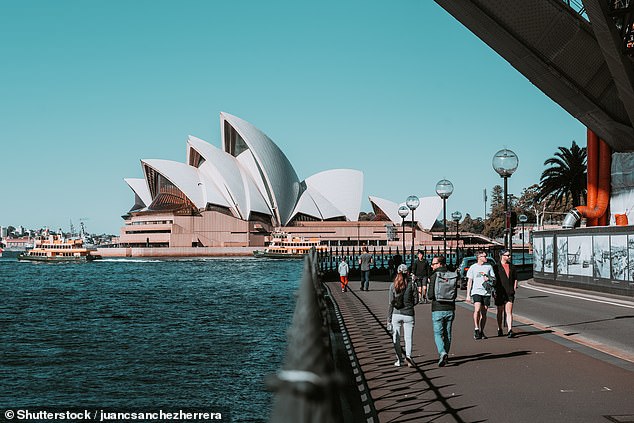 Australians and expats have said that big cities like Sydney and Perth can be notoriously difficult places to make new friends