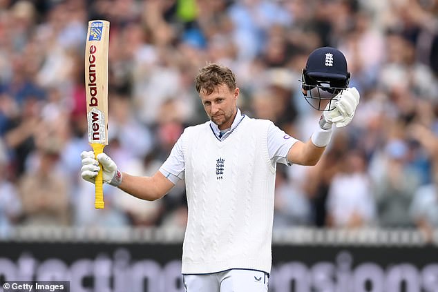 Joe Root hit his second hundred of the second Test against Sri Lanka on Saturday